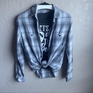 True Craft Grey Plaid Flannel Size Medium